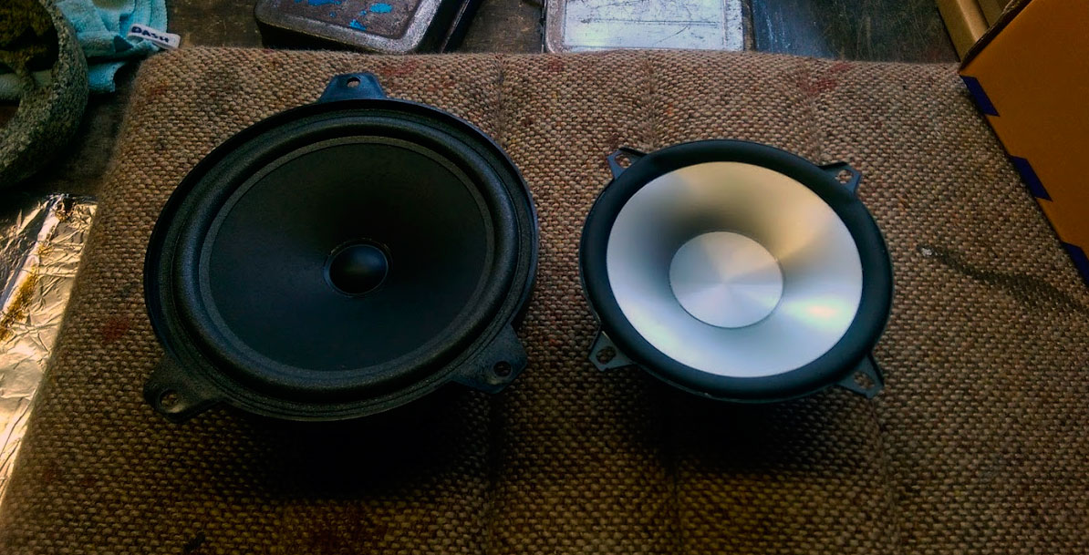 speakers size